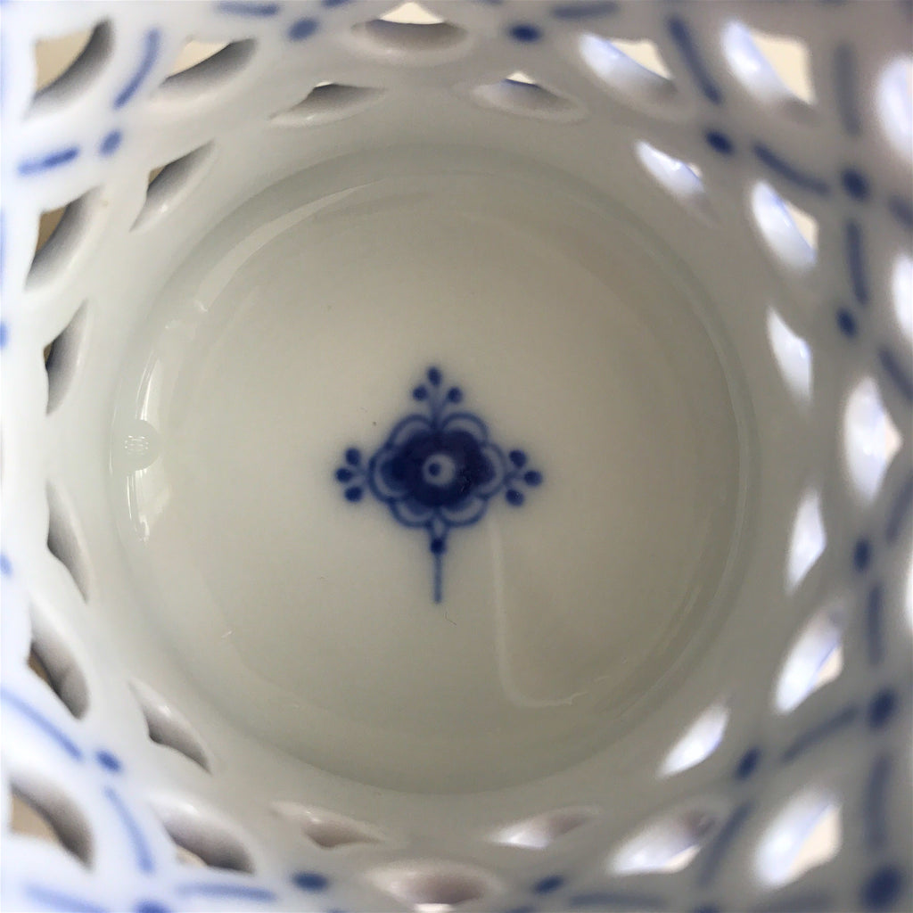 Cigarette and cigar cup