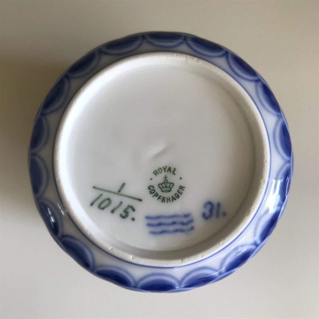Cigarette and cigar cup