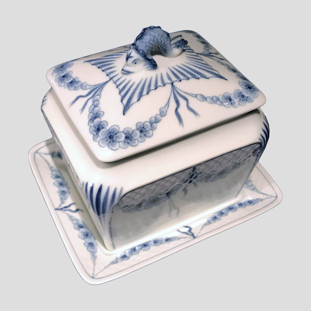 Biscuit box