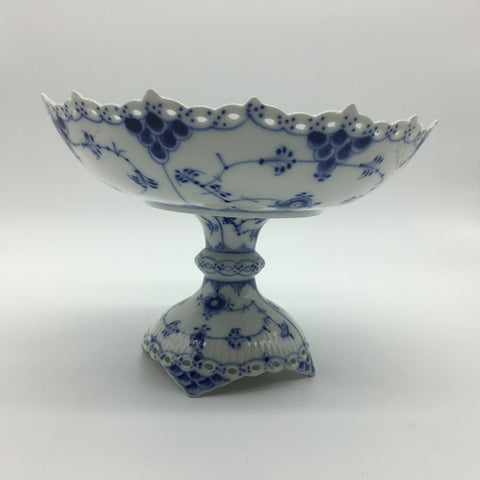 Cake stand on foot