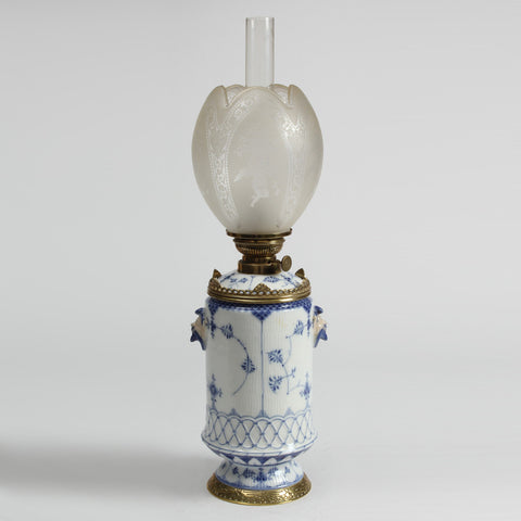 Large oil lamp
