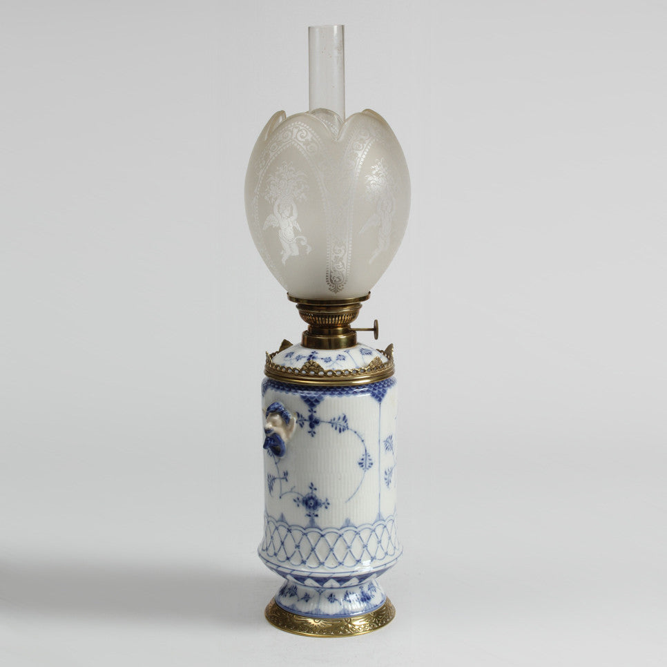 Large oil lamp