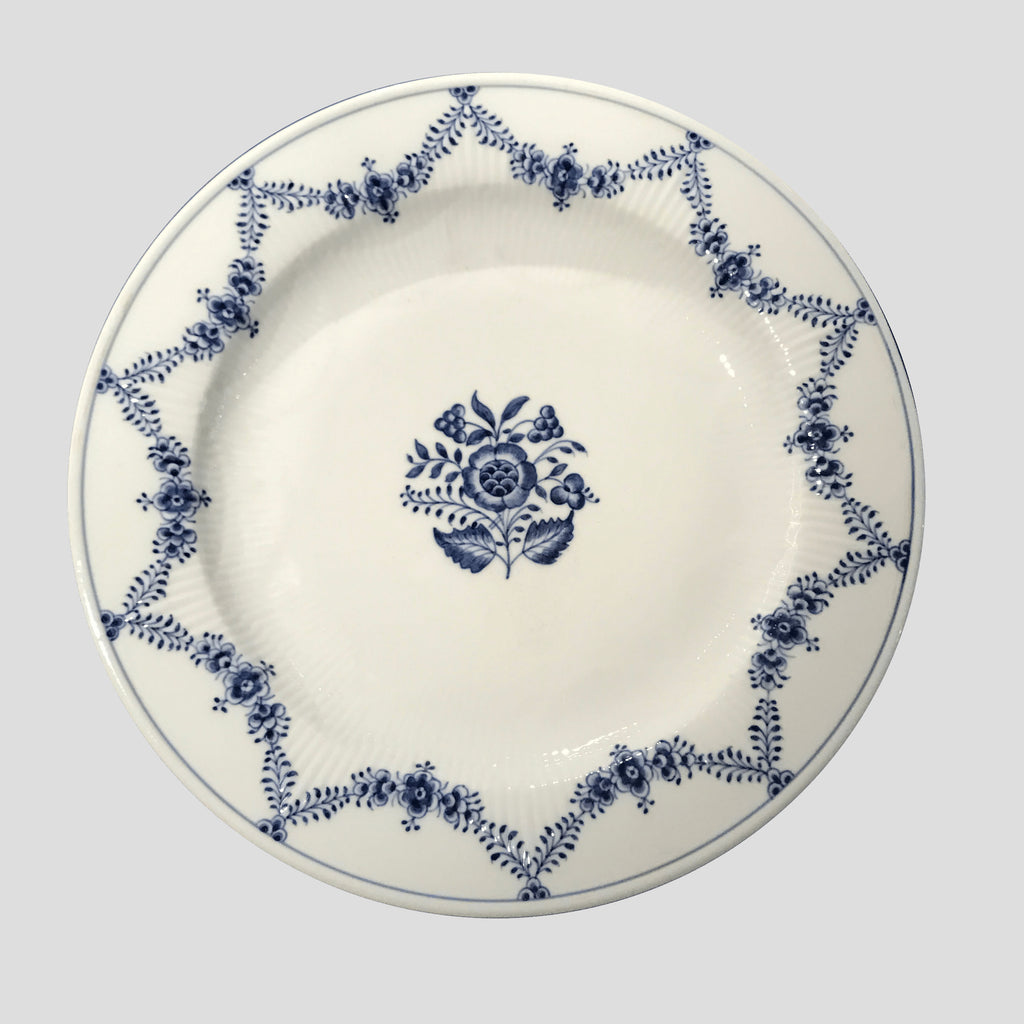 Star fluted serving dish
