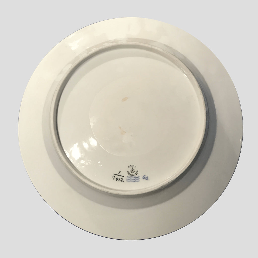 Star fluted serving dish
